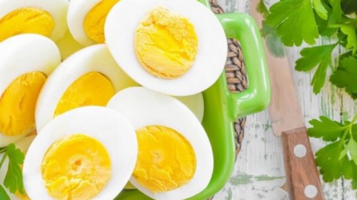 Medicii trag un semnal de alarmă: Ce se întâmplă cu colesterolul tău dacă mănânci un ou pe zi