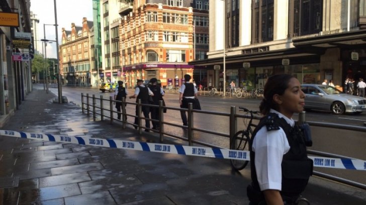 Londra din nou în alertă! Un bulevard important din oraş, închis din cauza unui colet suspect