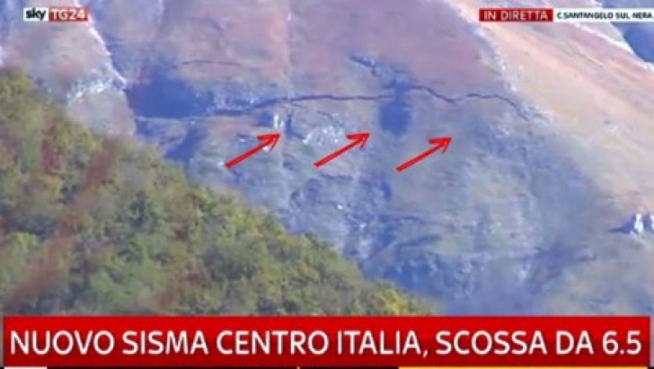 O fisură uriașă a apărut într-un munte după seismul din Italia