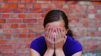 În România, ca-n India. Şase bărbaţi acuzaţi că au violat o fată de 16 ani, achitaţi