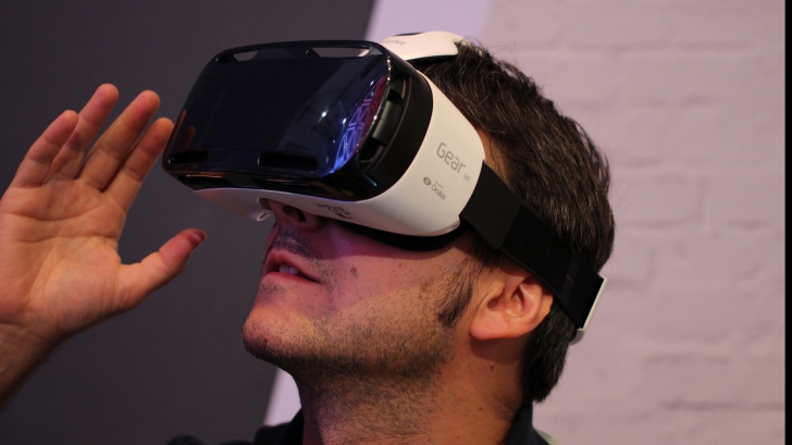 Cum se filmează conținutul pentru adulți în Realitatea Virtuală