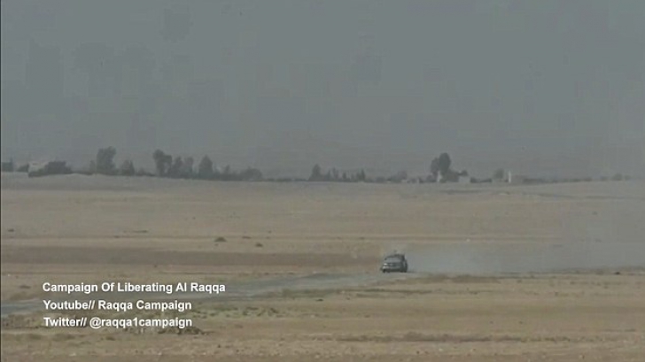 Scene dramatice în iadul din Siria. O mașină kamikaze ISIS, distrusă de o rachetă JAVELIN
