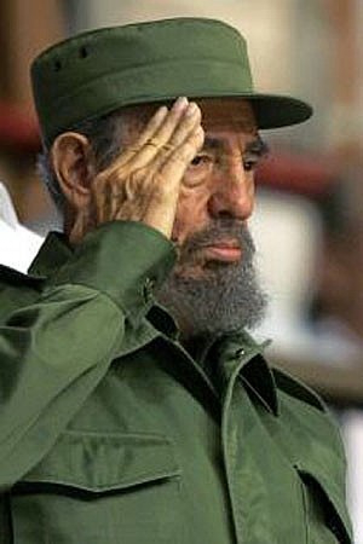 FOTO. Singura întâlnire la care Fidel Castro a purtat costum. Cu ce lider mondial s-a văzut 
