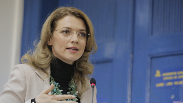 Alina Gorghiu, reacţie dură după ce TVR a amânat interviul cu Dacian Cioloş 