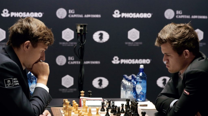 Remiză între Magnus Carlsen și Serghei Kariakin în meciul cinci pentru titlul mondial la şah