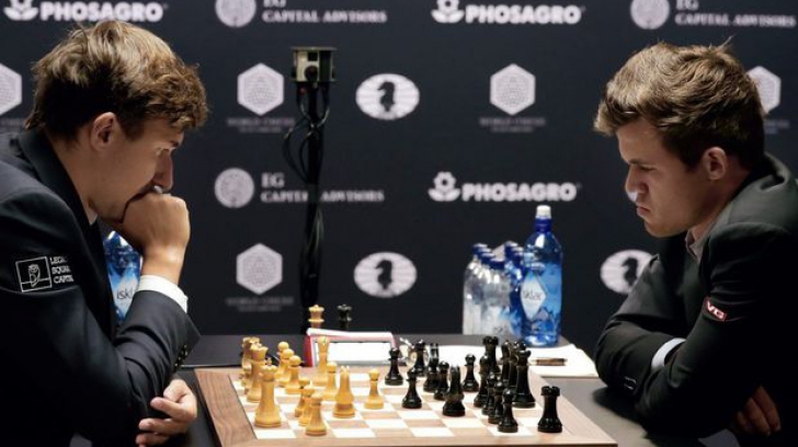 Egalitate şi meciul IV a meciului pentru titlul mondial dintre Magnus Carlsen și Serghei Kariakin 