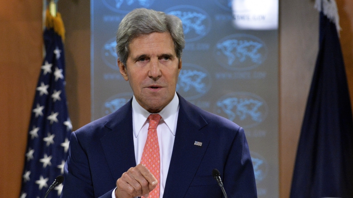 John Kerry felicită România, de 1 Decembrie, în numele lui Barack Obama şi trage un semnal de alarmă