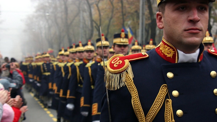 Cele mai spectaculoase imagini ale paradei militare de Ziua Naţională