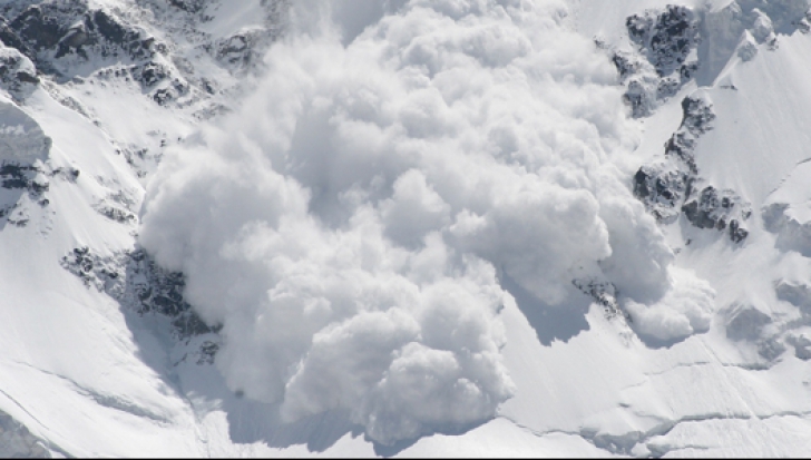 Risc de avalanșă în Făgăraș. Stratul de zăpadă depășește 30 de centimetri
