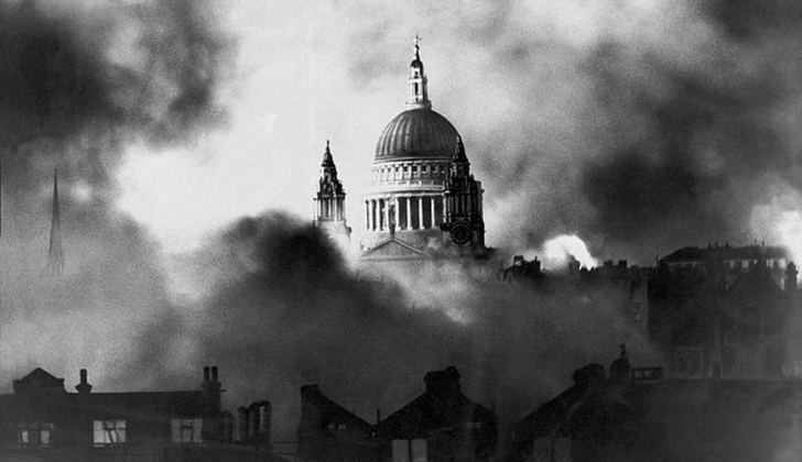 O fotografie din timpul celui de-Al Doilea Război Mondial încă stârneşte controverse