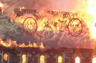 Fotografiile terifiante care au &icirc;ncins internetul. Ce au văzut &icirc;n flăcările care au cuprins biserica