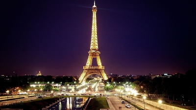 Solidaritate în Franţa! Luminile de pe Turnul Eiffel vor fi stinse miercuri, pentru orașul Alep 