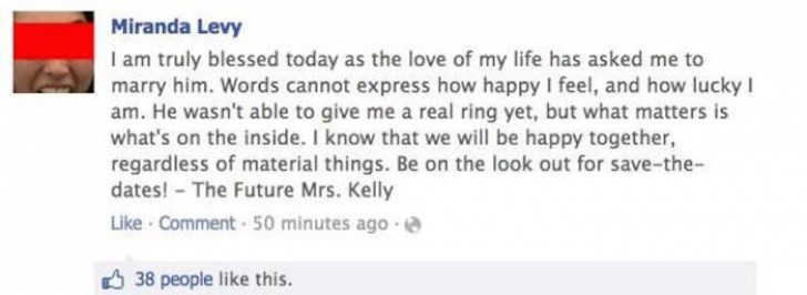 Au anunțat logodna pe Facebook. Detaliul șocant pe care l-au văzut toți în fotografie
