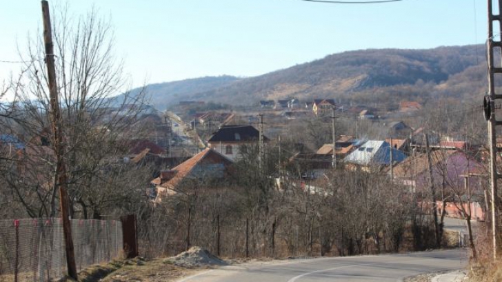 Reportaj acasă la rudele lui Sorin Grindeanu, în Oltenia: "E un băiat finuţ, mai retras"