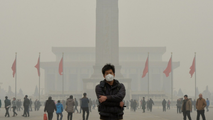 China, din nou în alertă! Cod portocaliu de poluare la Beijing 