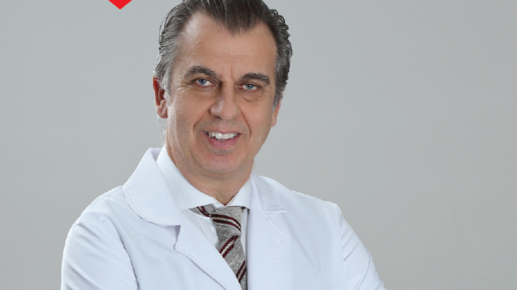 Doi chirurgi oncologi faimoși oferă gratis opinii medicale bolnavilor de cancer din România (P)