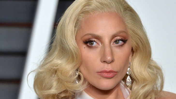 Lady Gaga suferă de o boală îngrozitoare. Fanii artistei sunt în stare de şoc!