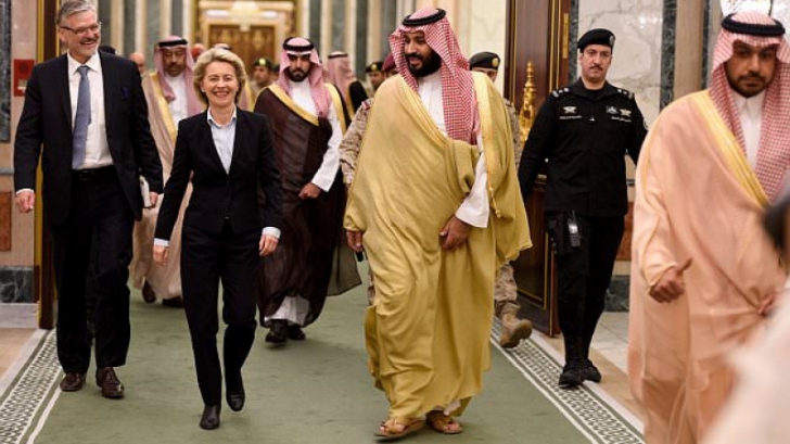 O femeie-ministru din Germania a refuzat să poarte văl în Arabia Saudită