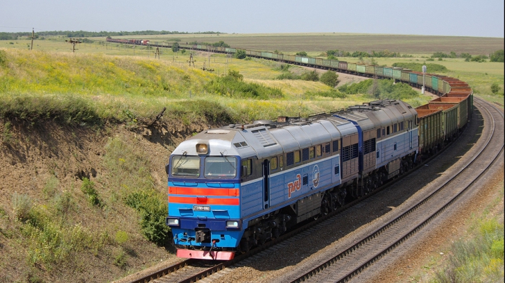 UPDATE: Un tren a deraiat și a explodat în Bulgaria. Opt persoane au murit, peste 20 sunt rănite