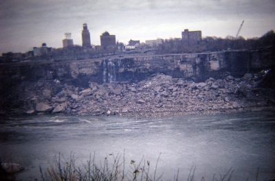 Horror! Cum arată Cascada Niagara secată. Ce au găsit inginerii americani sub apă e îngrozitor