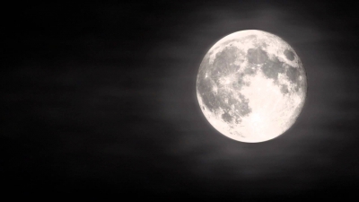 Ce vârstă are Luna? Cercetătorii au descoperit răspunsul după 45 de ani de analize