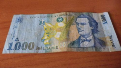Mai aveţi pe acasă bancnote de 1.000 de lei cu Mihai Eminescu? Iată cât valorează acum
