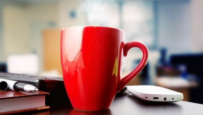 De ce să NU speli cana de cafea de la birou