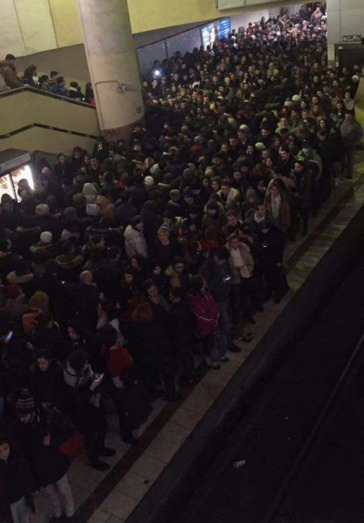 HAOS LA METROU, miercuri dimineaţă!