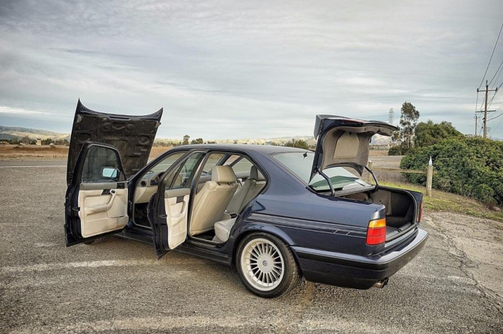 Au scos la vânzare un exemplar rar BMW Alpina Bi-Turbo. S-au uitat în bord. ULUITOR! Câţi km are