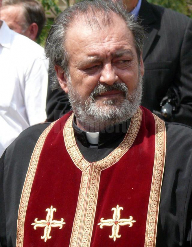 Preotul Mihai Negrea, cunoscut ca părintele care a crescut peste 100 de copii, a încetat din viață