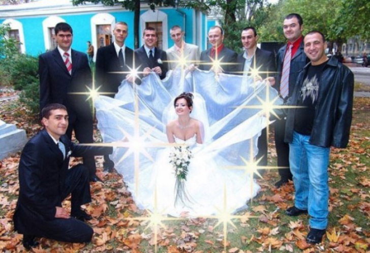 Pozele de la nuntă i-au uimit pe toți. Ce s-a întâmplat de fapt în cea mai frumoasă zi din viață