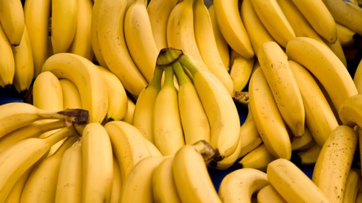 Ce se întâmplă în corpul tău dacă ai mânca câte două banane în fiecare zi. E incredibil