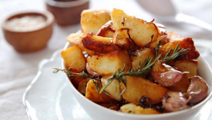 Cum să faci cei mai buni cartofi la cuptor, după rețeta lui Jamie Oliver