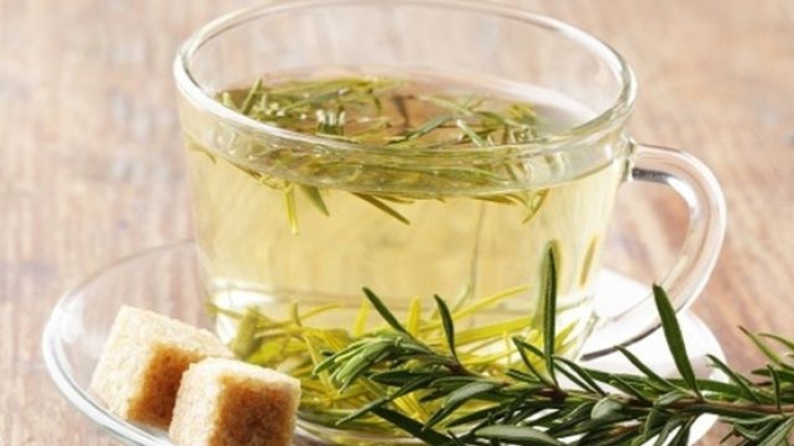 11 ceaiuri de plante care te ajută la slăbit | irishost.ro