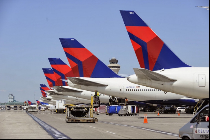 Una dintre cele mai mari companii aeriene americane suspendă toate zborurile