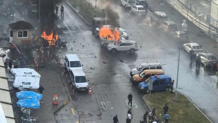 Vicepremierul Turciei: Atacatorii de la Izmir plănuiau un atentat de proporții