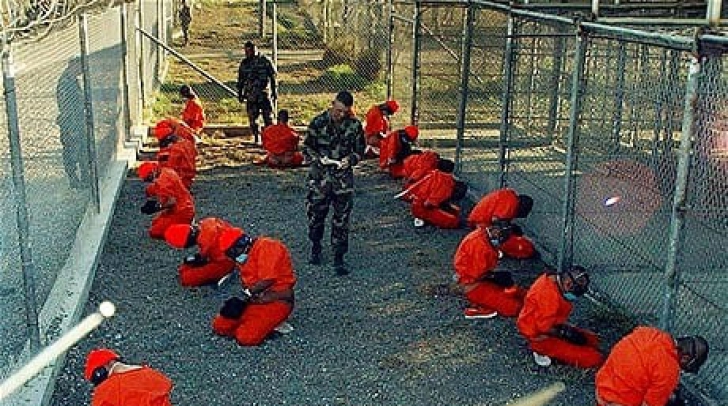 Trei deținuți de la Guantanamo au ajuns la Riad 