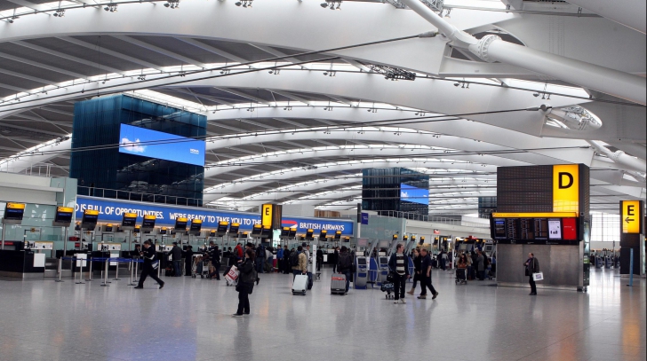 Alertă în Londra! Aeroportul Heathrow anulează 100 de zboruri din cauza vremii
