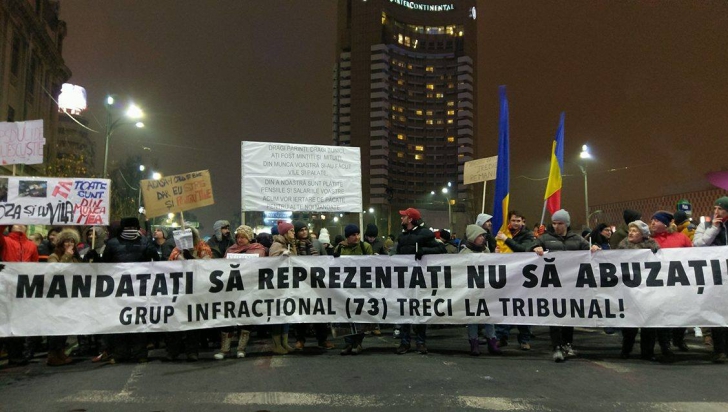 Protest masiv împotriva grațierii: 50.000 de oameni au mărșăluit prin ger în București 