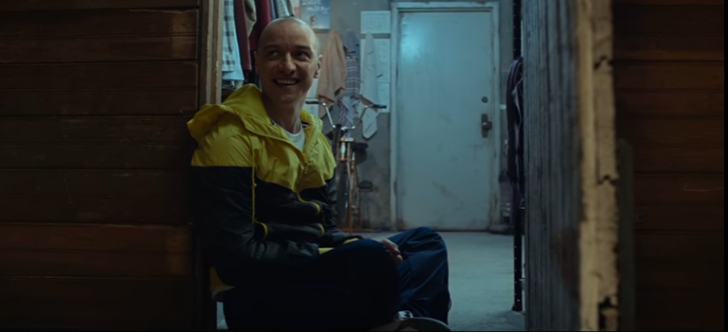 Noul thriller realizat de Shyamalan, "Split", rulează cu casa închisă