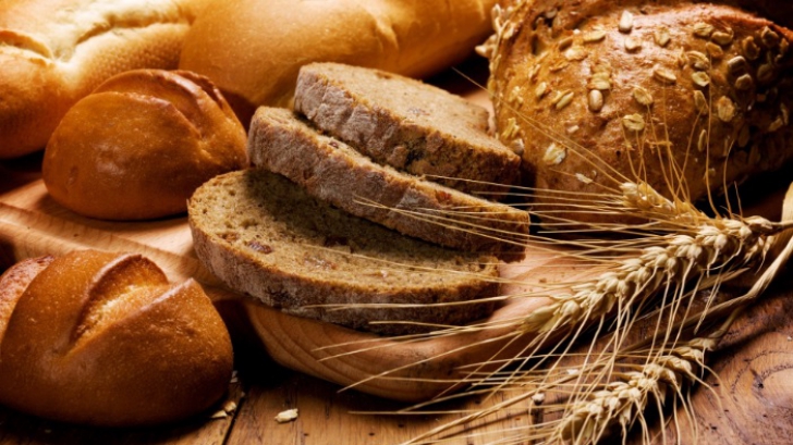 Trei simptome prin care organismul te avertizează că trebuie să renunți la pâine