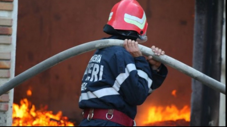 Incendiu puternic în Bucureşti
