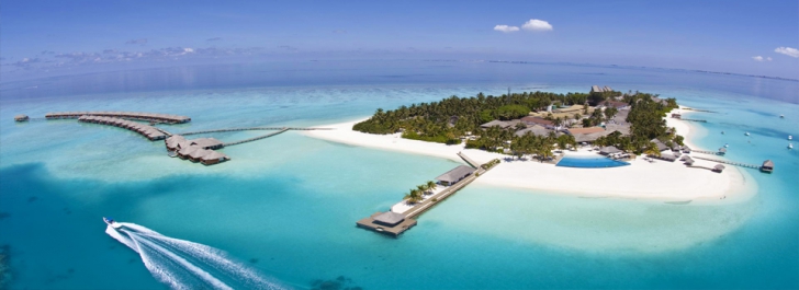 5 poze care îți arată de ce merg oamenii cu bani din România în Seychelles