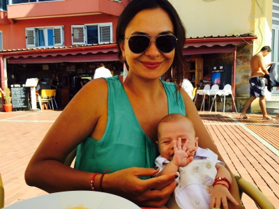 Alexandra Păcuraru, îndrăgostită de viața de mămică! Când va reveni pe micile ecrane