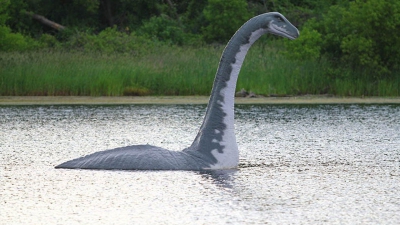 Un bărbat susţine că a fotografiat Monstrul din Loch Ness. Cum arată creatura din lacul scoţian