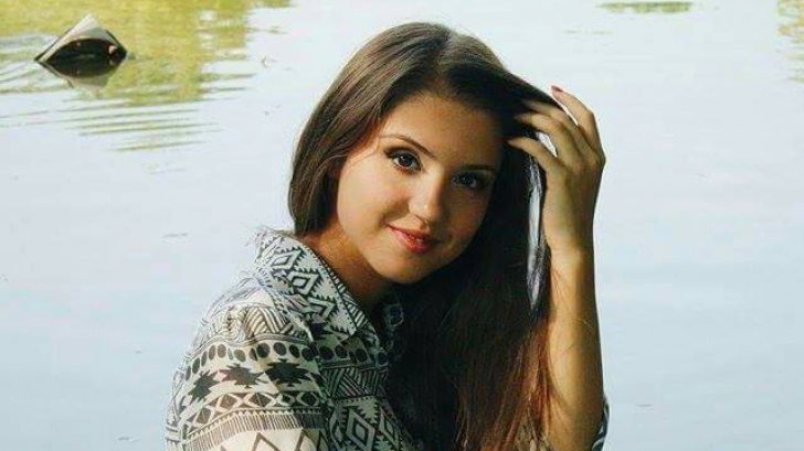 Teodora, fata de 20 de ani cu BOALĂ RARĂ, s-a stins. Ea purta în corp embrionul fratelui geamăn