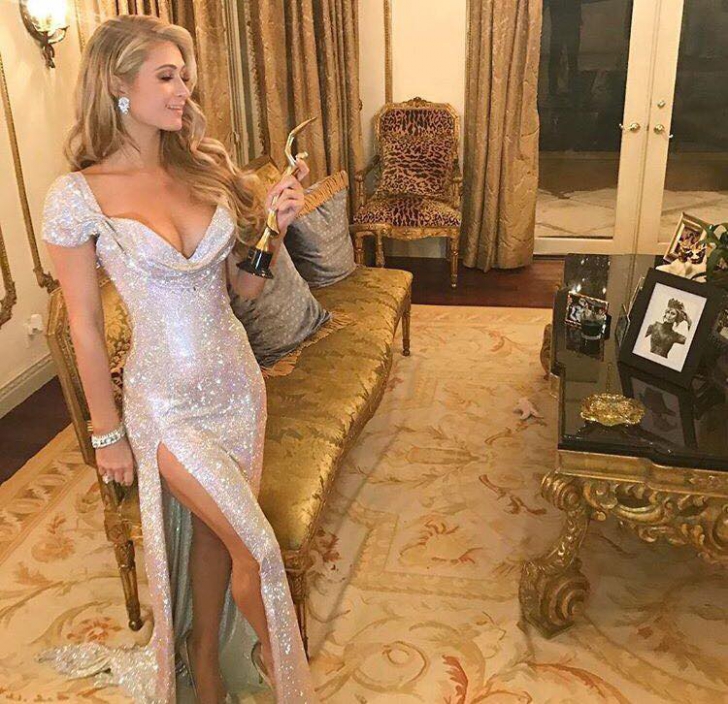 Paris Hilton nu mai arată aşa - transformarea e uluitoare!