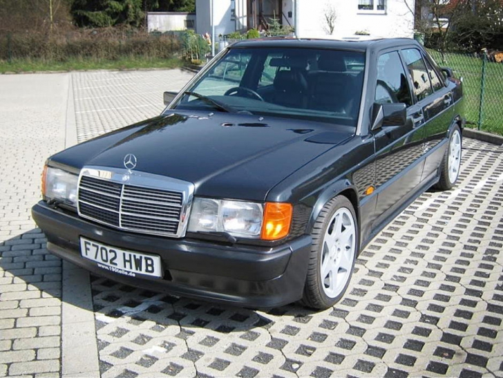 Vinde un Mercedes din 1989 cu 40.000 €. Ce are atât de special această maşină. Cum a restaurat-o