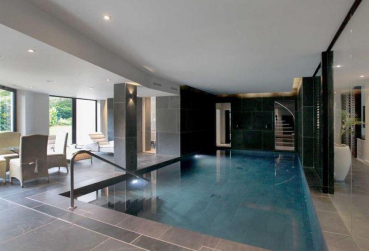Paul Pogba şi-a cumpărat o casă de 4 milioane €. Colegii de la Man UTD, ULUIŢI. Cum arată vila