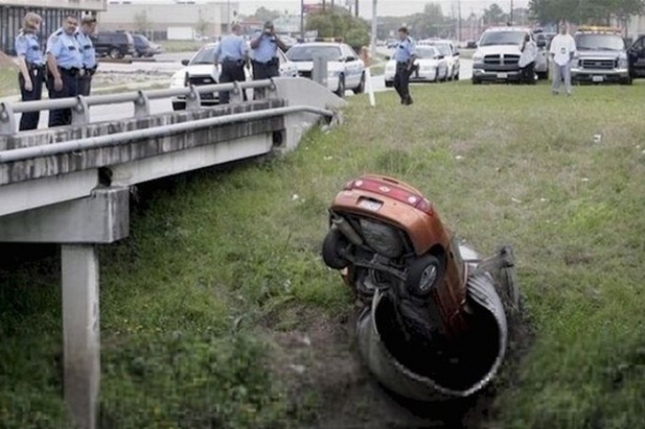 Cele mai CIUDATE accidente de maşină din lume. Par imagini false, dar sunt adevărate 100 la sută